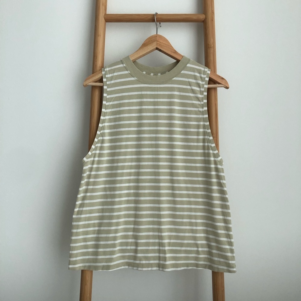 Lululemon assorted tees - Picture 2 of 4
